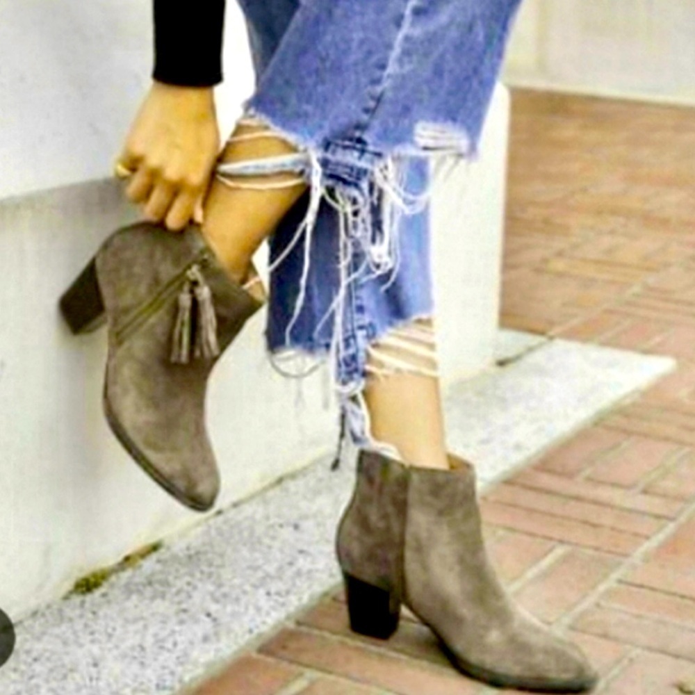 Vionic Madeline Weather Resistant Booties Suede Leather Tassel Taupe Women’s 9.5 - Picture 2 of 11